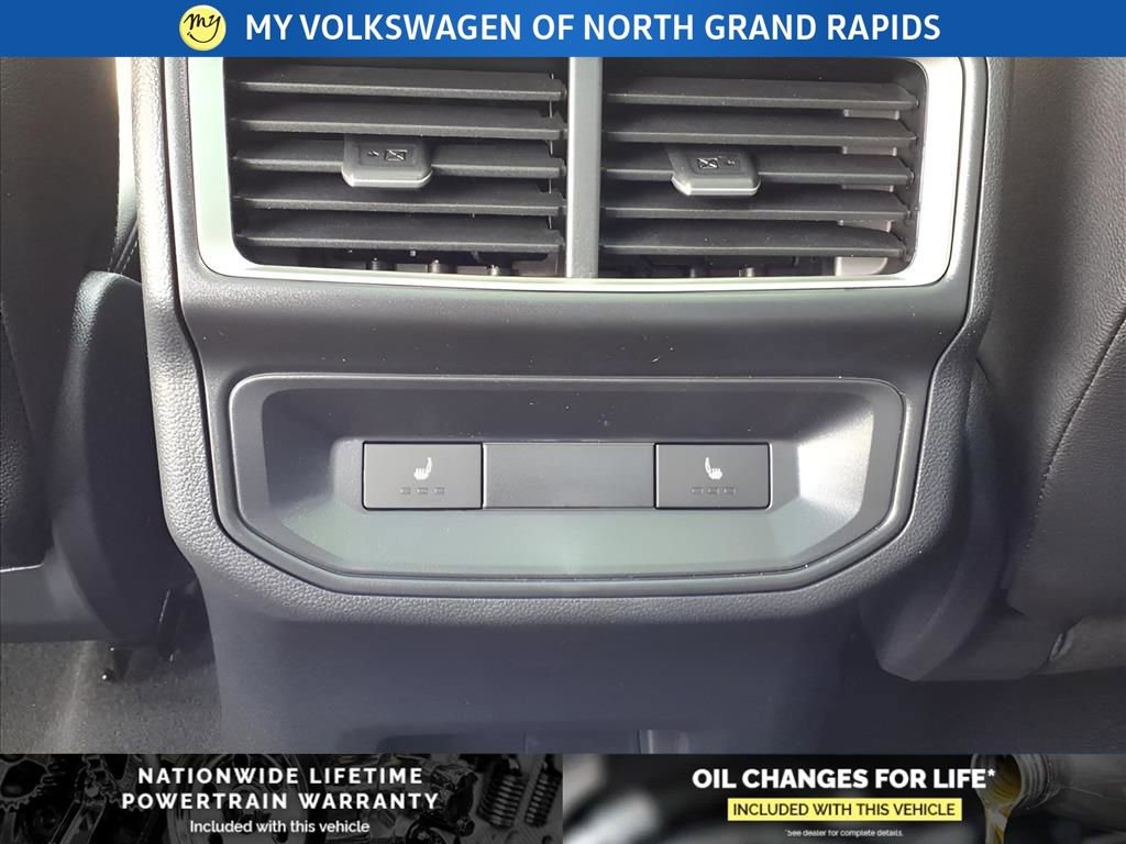 New 2026 Volkswagen Atlas Cross Sport SEL R-Line image 13