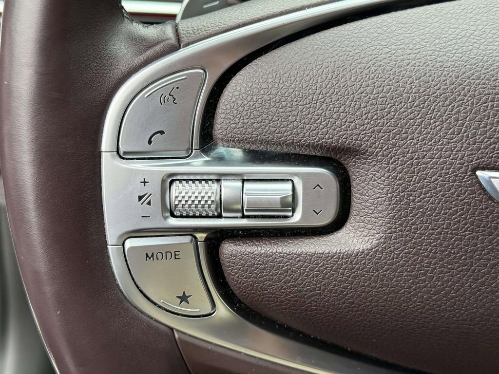 Certified 2023 Genesis GV70 2.5T w/ Advanced Package image 18