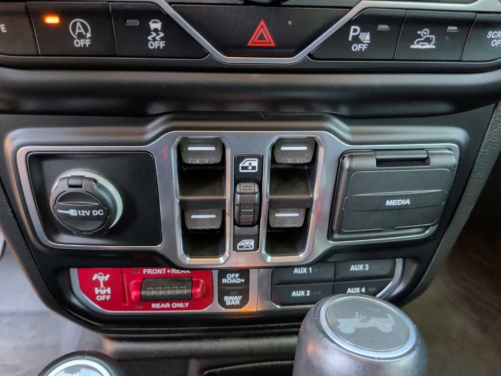 Used 2023 Jeep Wrangler Unlimited Rubicon AWD/4WD image 32