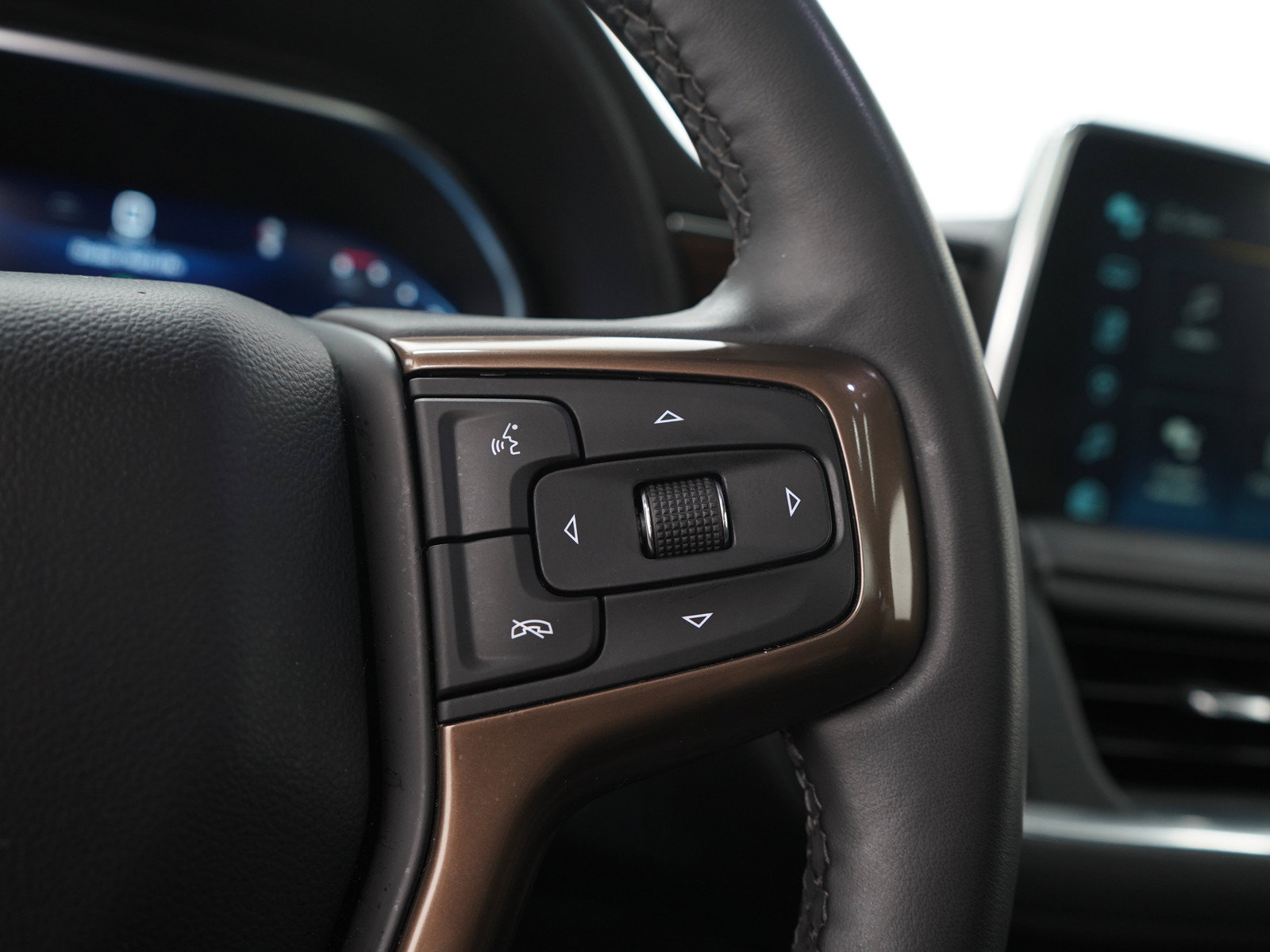 Used 2024 Chevrolet Tahoe High Country AWD/4WD image 29