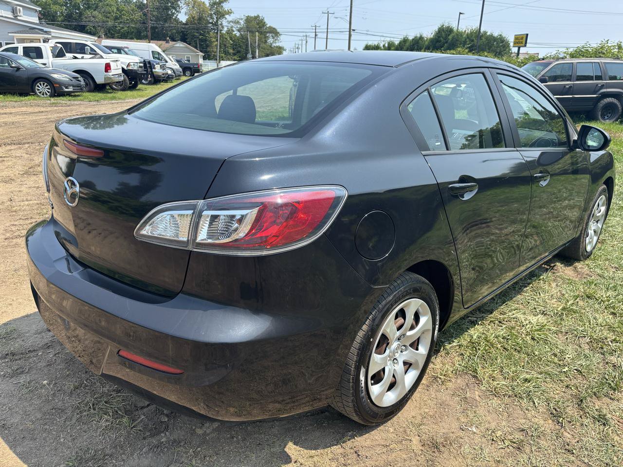 Used 2013 MAZDA MAZDA3 i SV FWD image 5