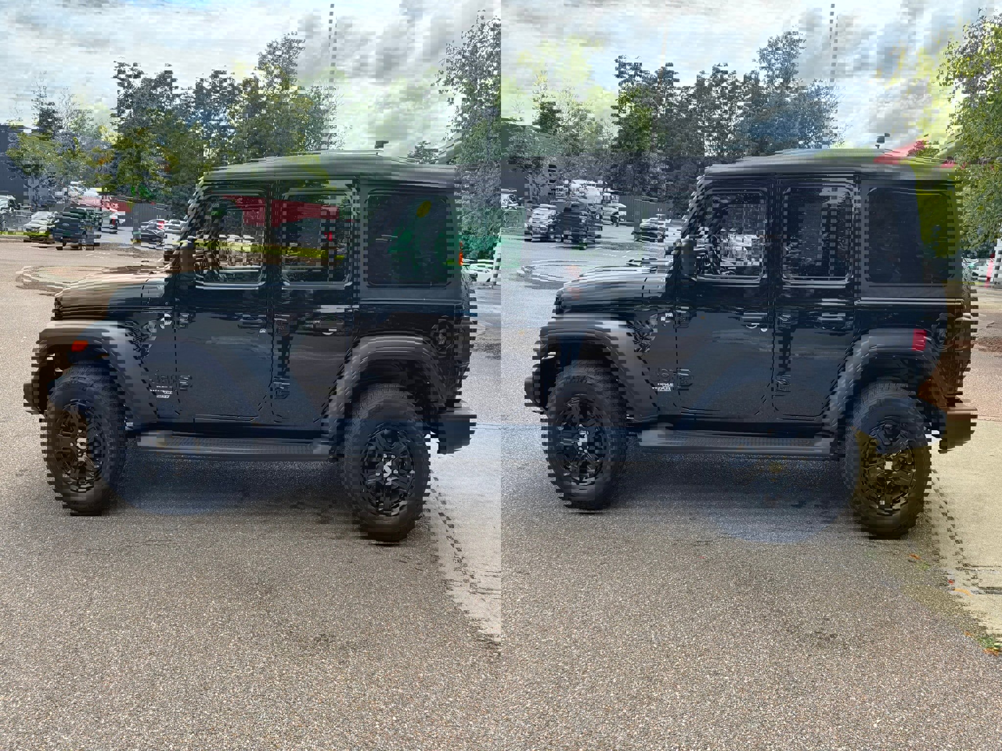 Used 2021 Jeep Wrangler Unlimited Sport image 4