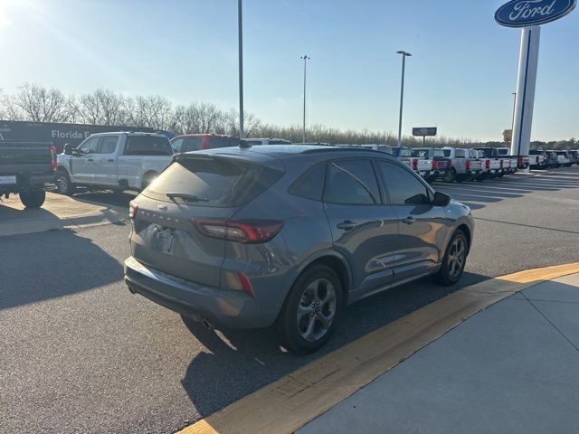 Used 2024 Ford Escape ST-Line image 5