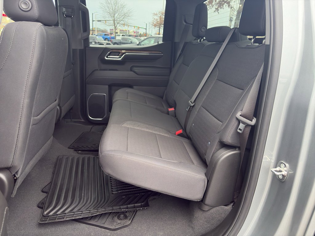 Used 2024 Chevrolet Silverado 1500 LT image 10