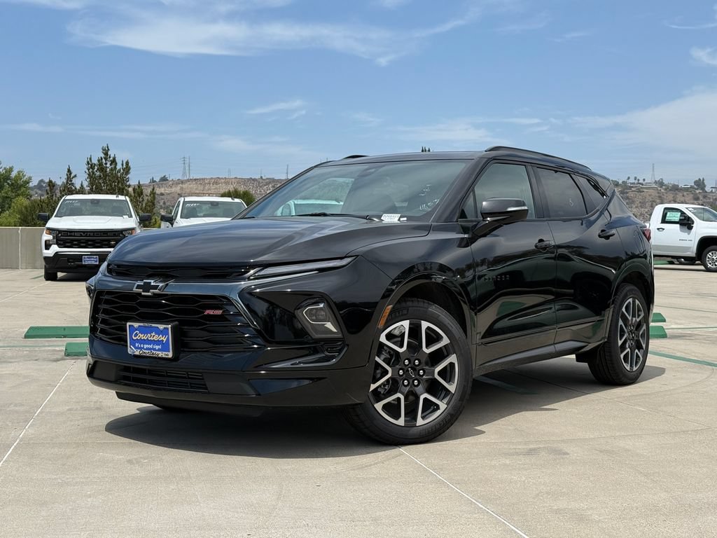 New 2026 Chevrolet Blazer RS FWD image 2