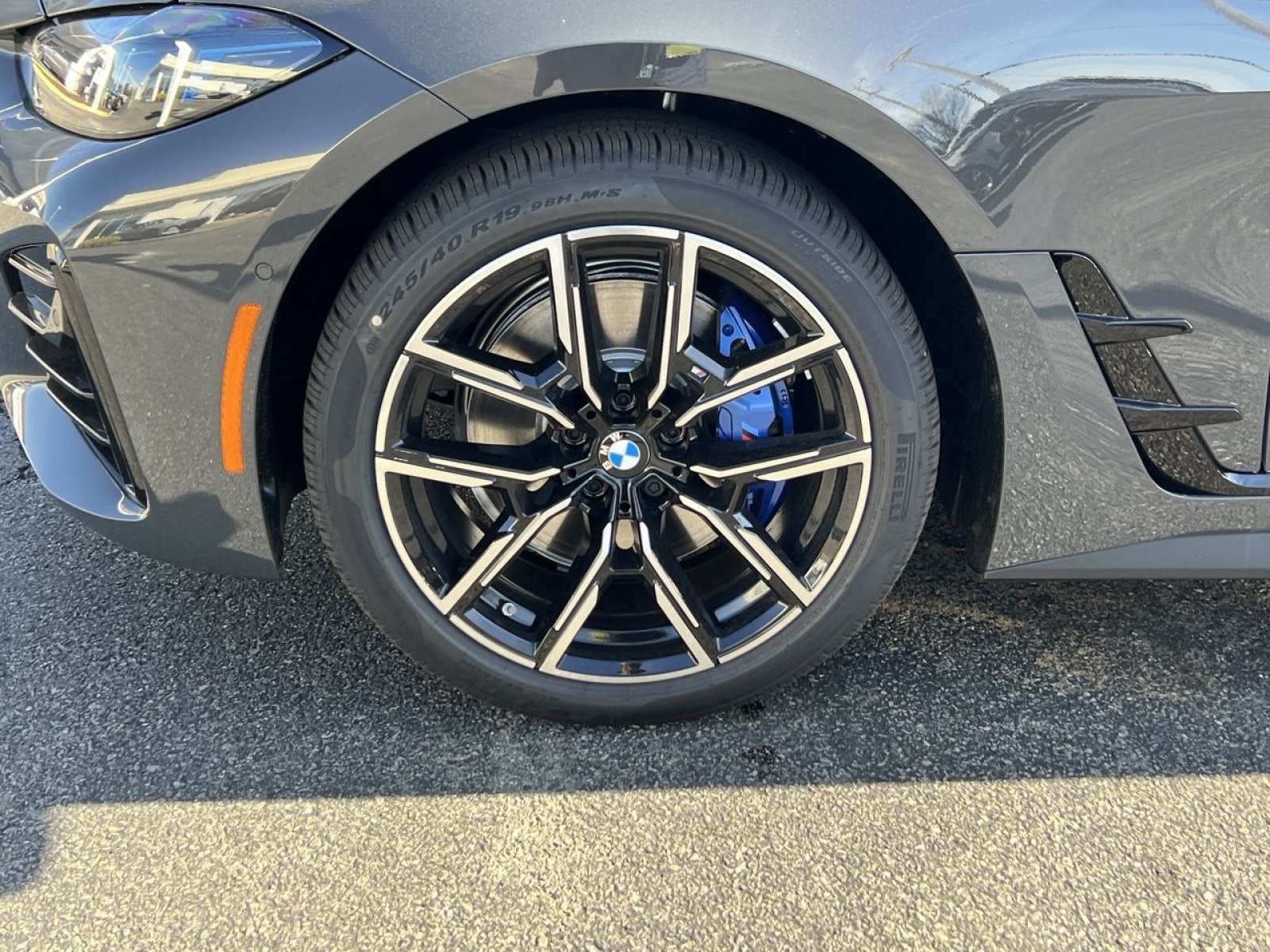New 2026 BMW 430i xDrive w/ M Sport Package AWD/4WD image 9