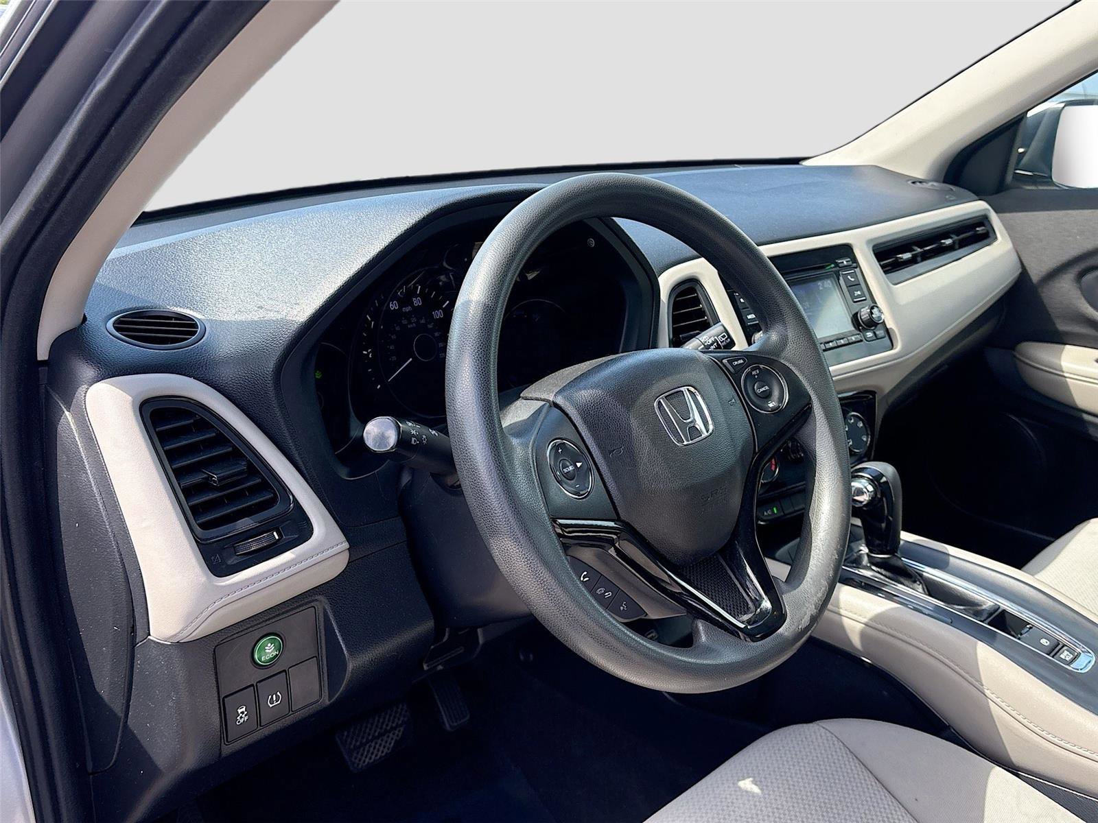 Used 2019 Honda HR-V LX image 9