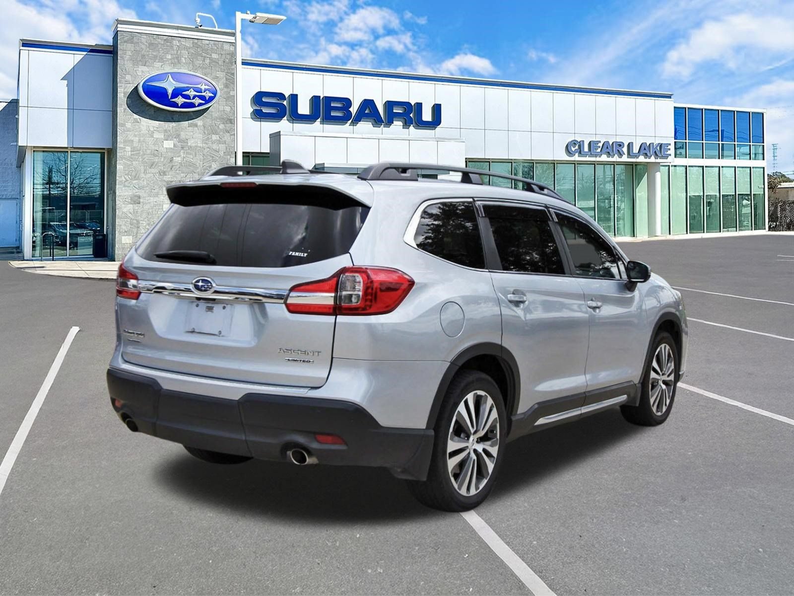 Used 2022 Subaru Ascent Limited w/ Technology Package AWD/4WD image 6