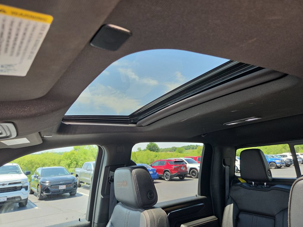 Certified 2024 Chevrolet Silverado 3500 High Country w/ High Country Premium Package AWD/4WD image 26