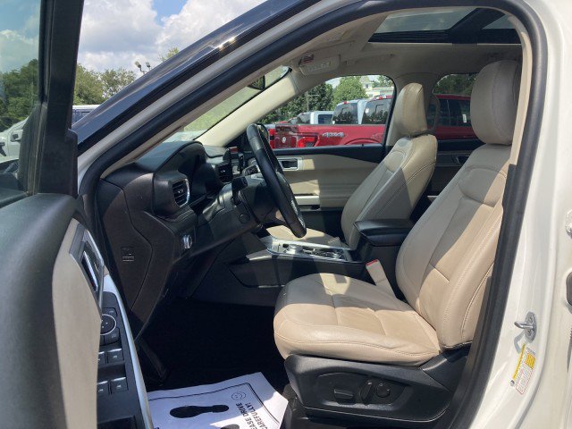 Certified 2022 Ford Explorer Limited w/ Equipment Group 301A AWD/4WD image 22