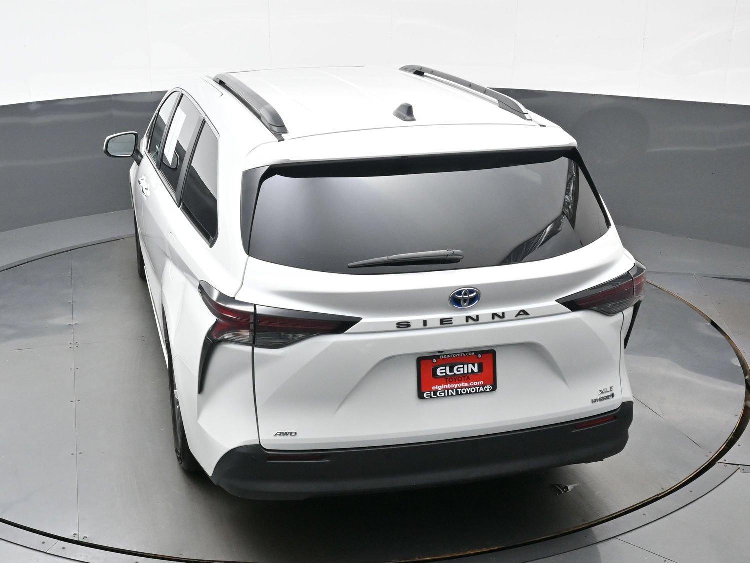 Used 2024 Toyota Sienna XLE AWD/4WD image 41