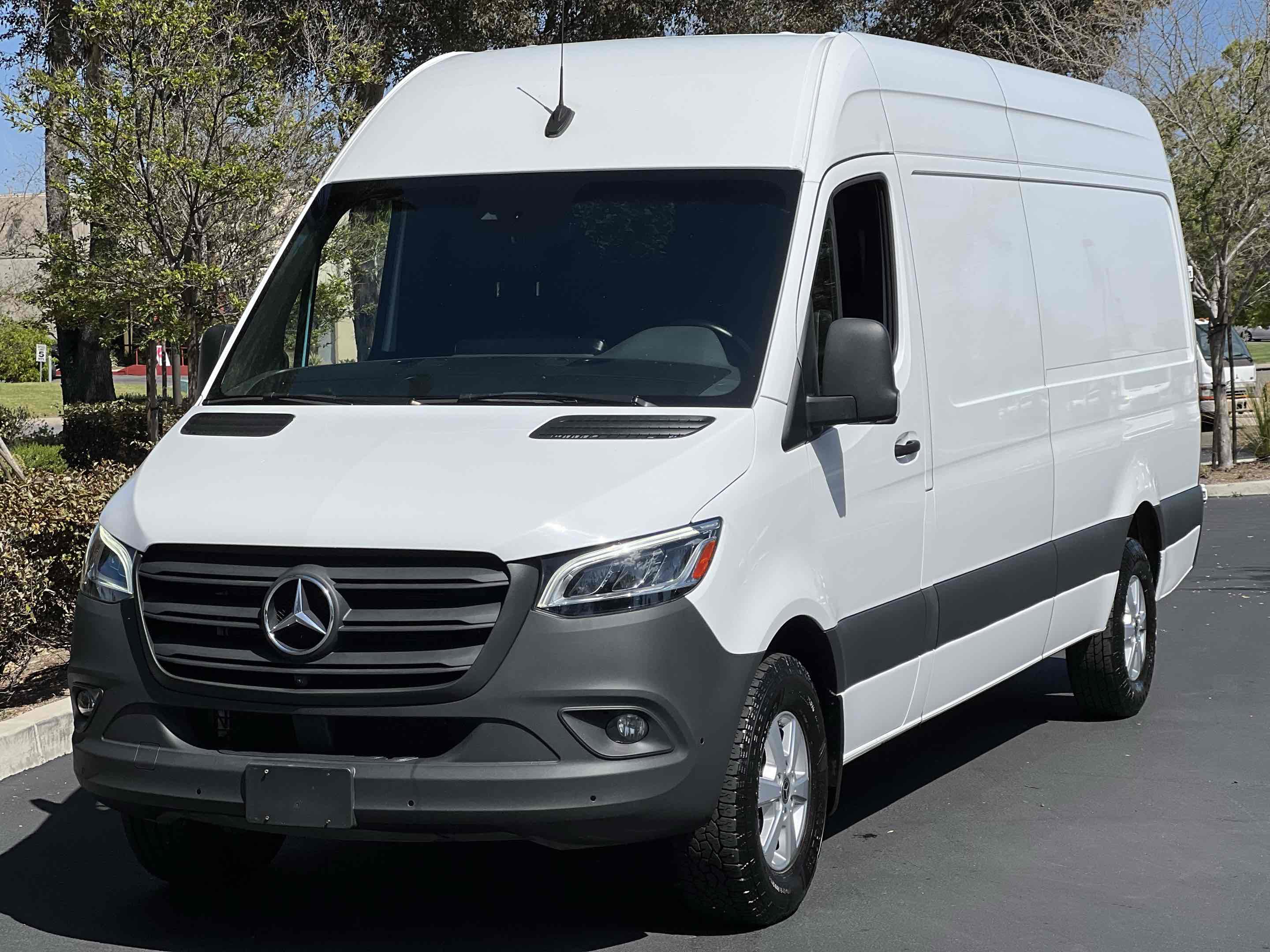 Used 2024 Mercedes-Benz Sprinter 2500 image 14