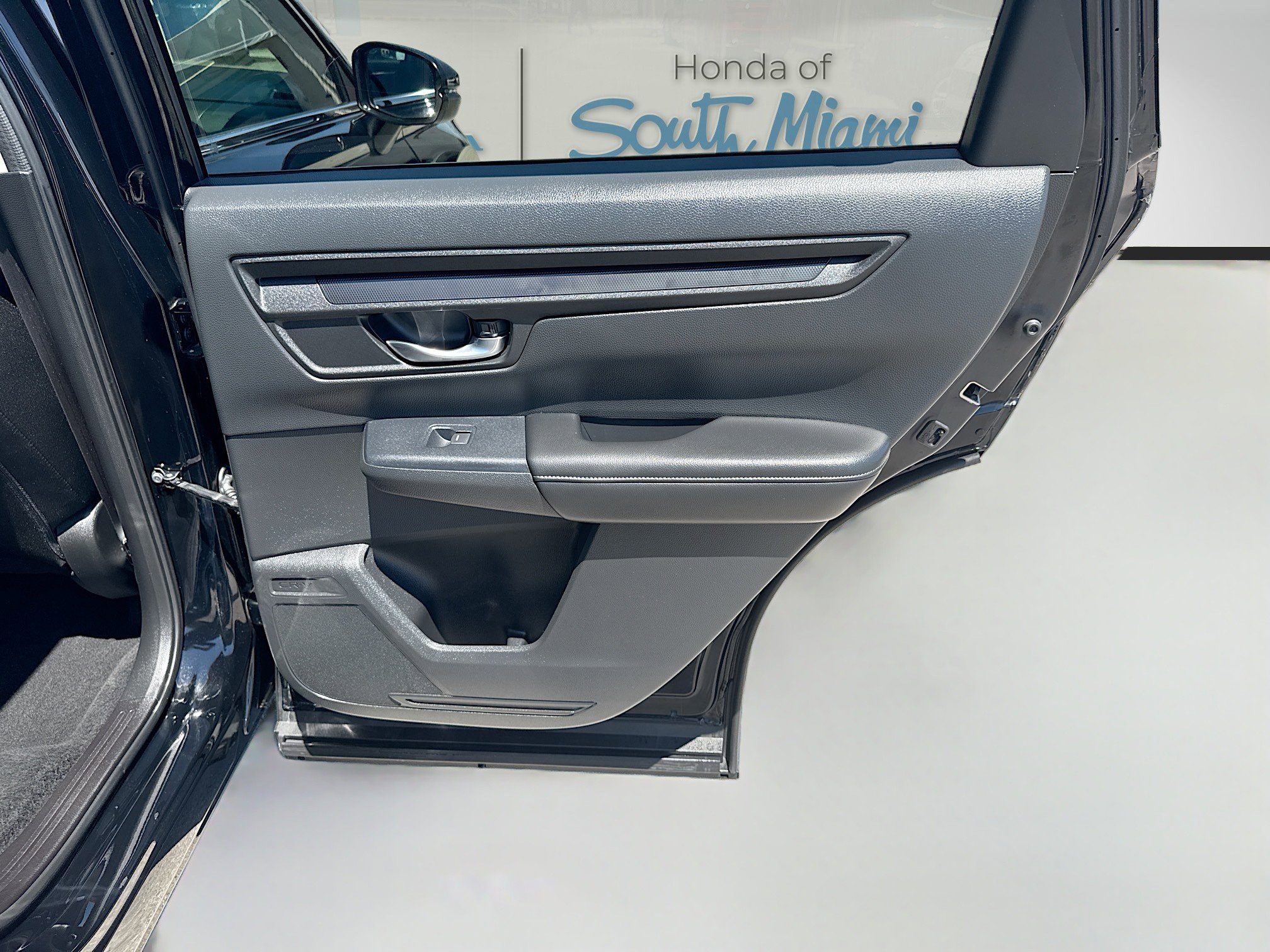 Used 2025 Honda CR-V LX image 30