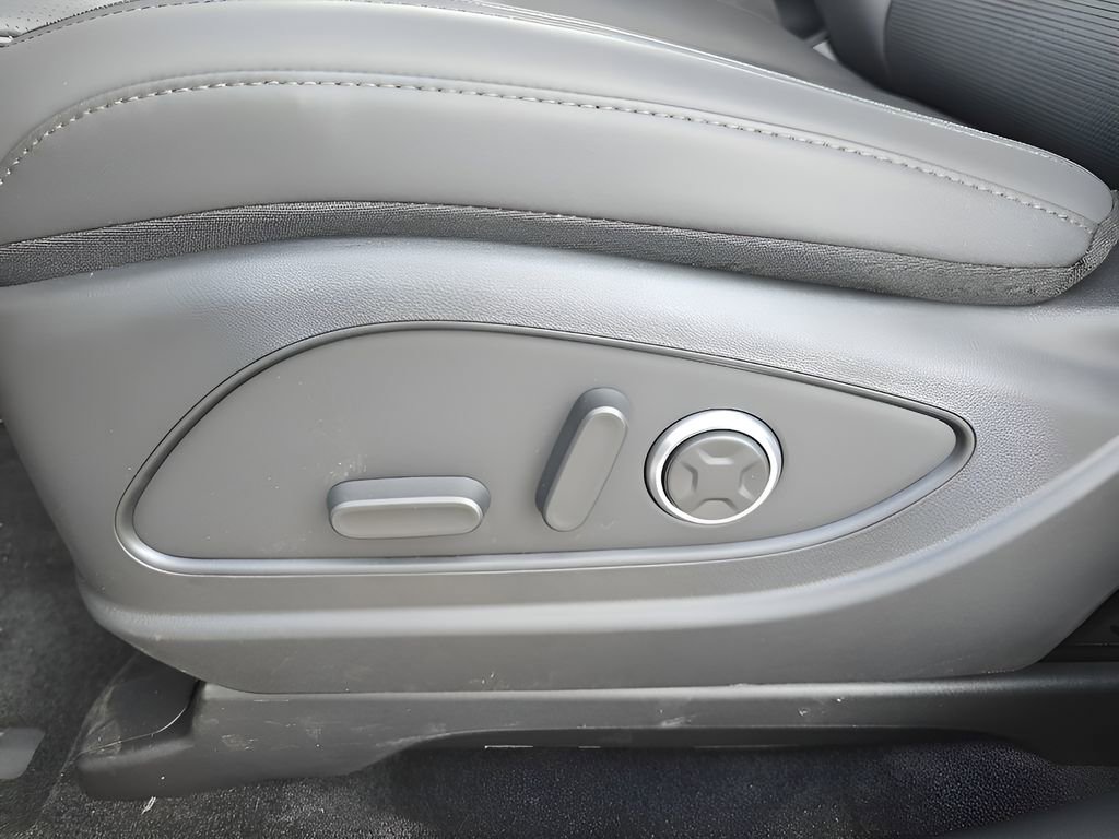 Used 2026 Hyundai Palisade SEL image 13