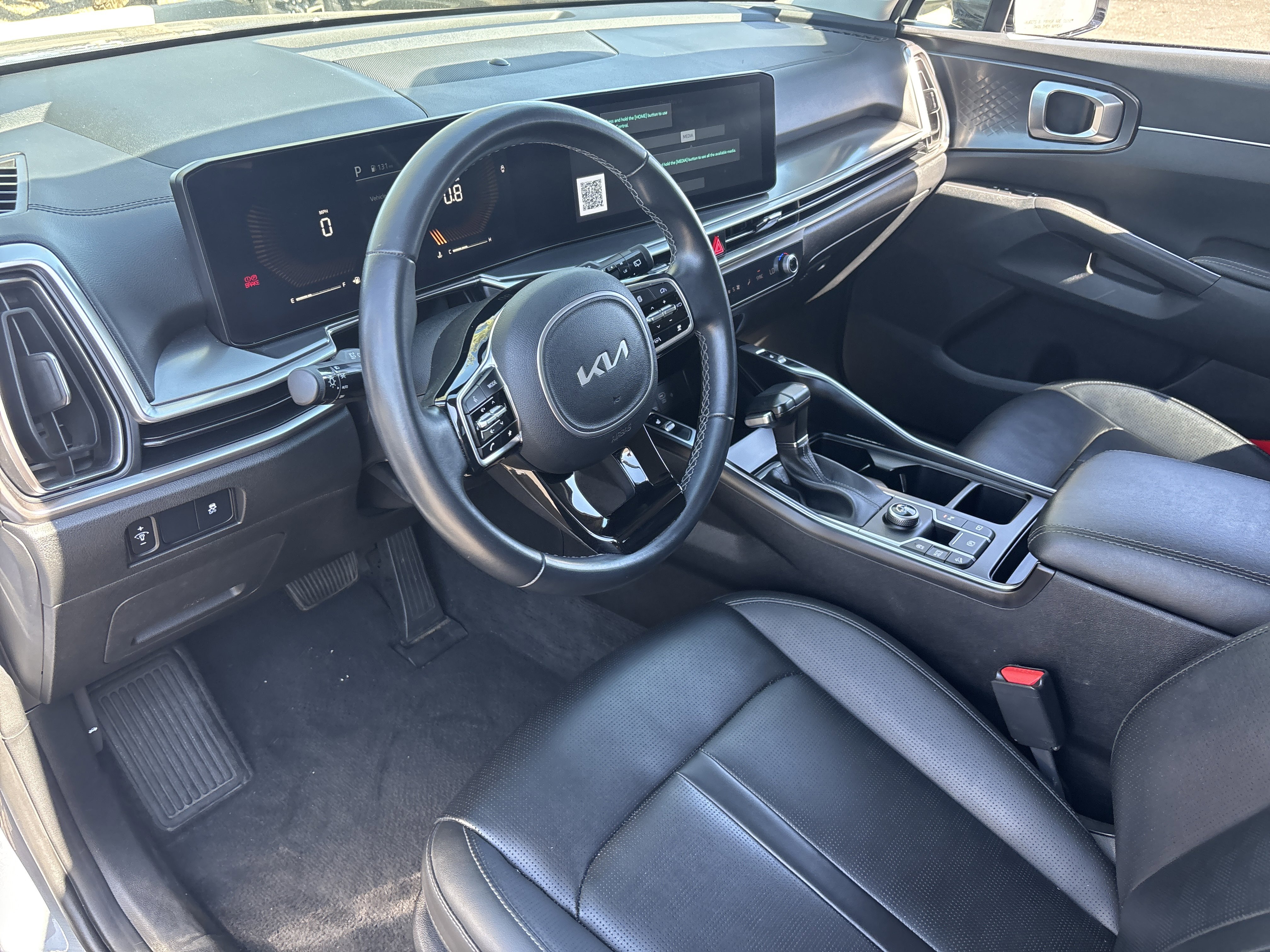Certified 2024 Kia Sorento S FWD image 16