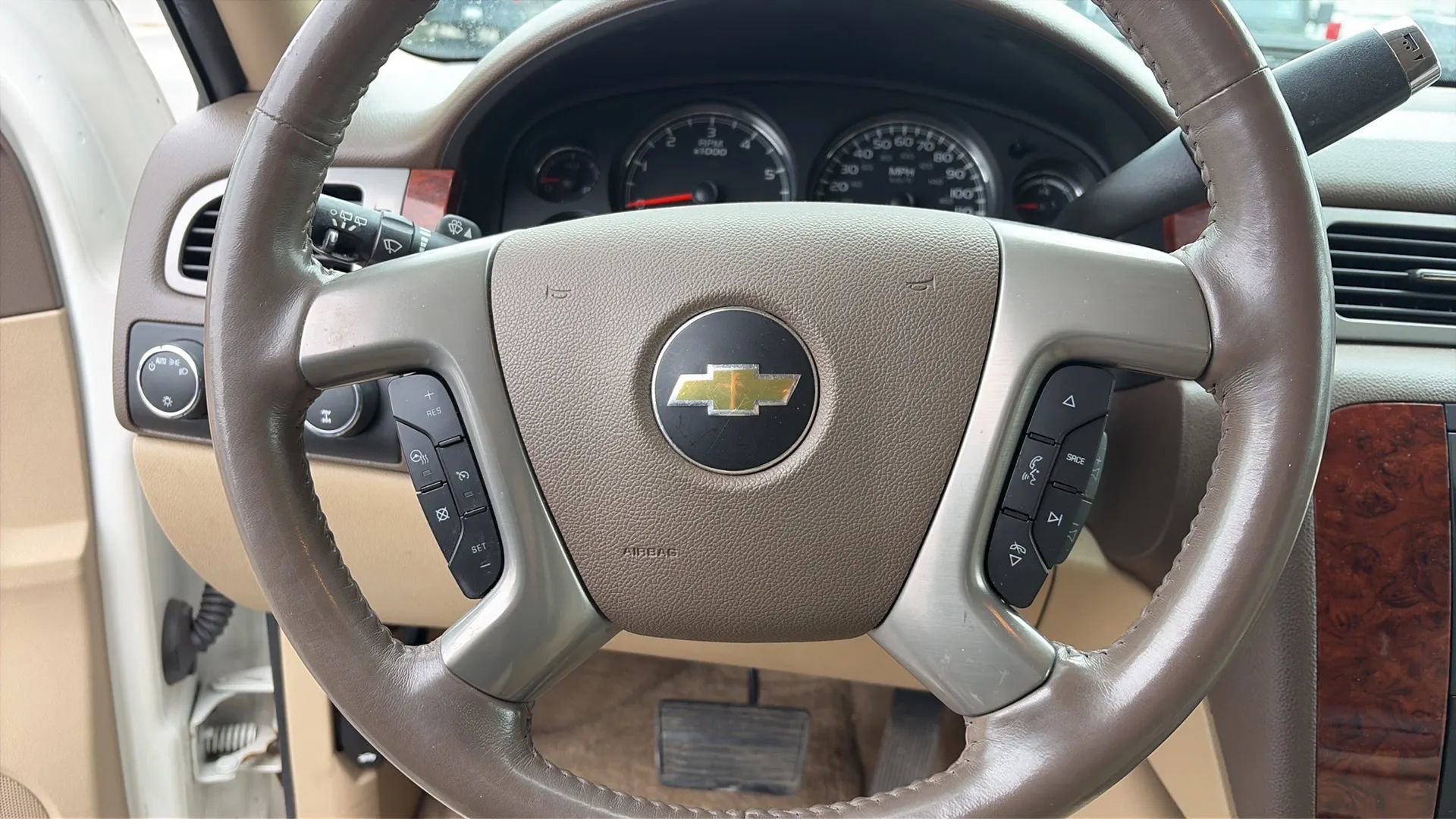 Used 2014 Chevrolet Tahoe LTZ image 13