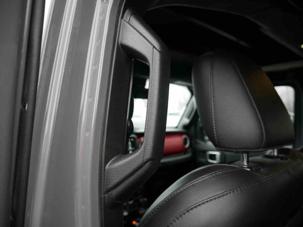 Used 2021 Jeep Wrangler Unlimited Rubicon image 18