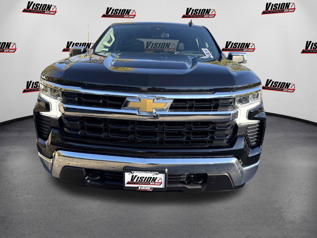 Used 2024 Chevrolet Silverado 1500 LT AWD/4WD image 2