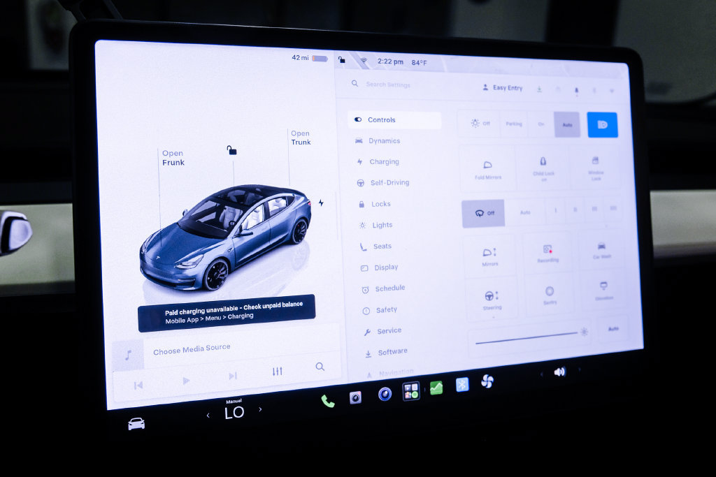 Used 2022 Tesla Model 3 Performance AWD/4WD image 26