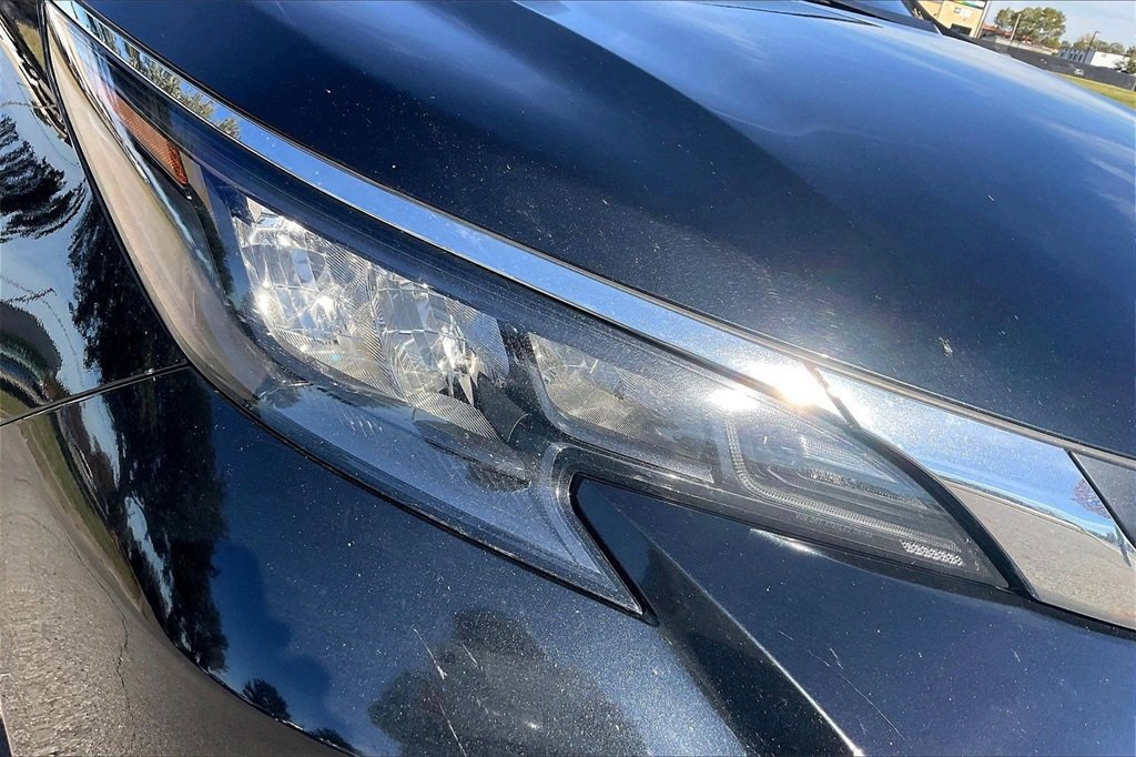 Used 2024 Toyota Sienna XLE image 8