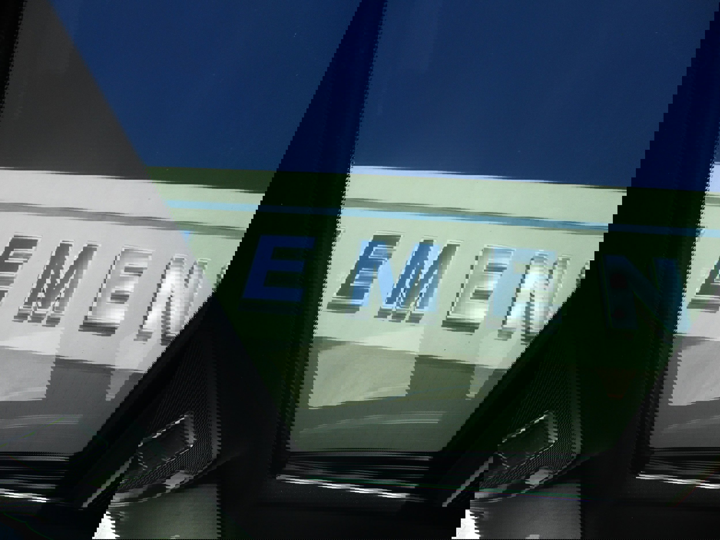 Used 2015 Mercedes-Benz ML 350 4DR ML350 4matic image 16