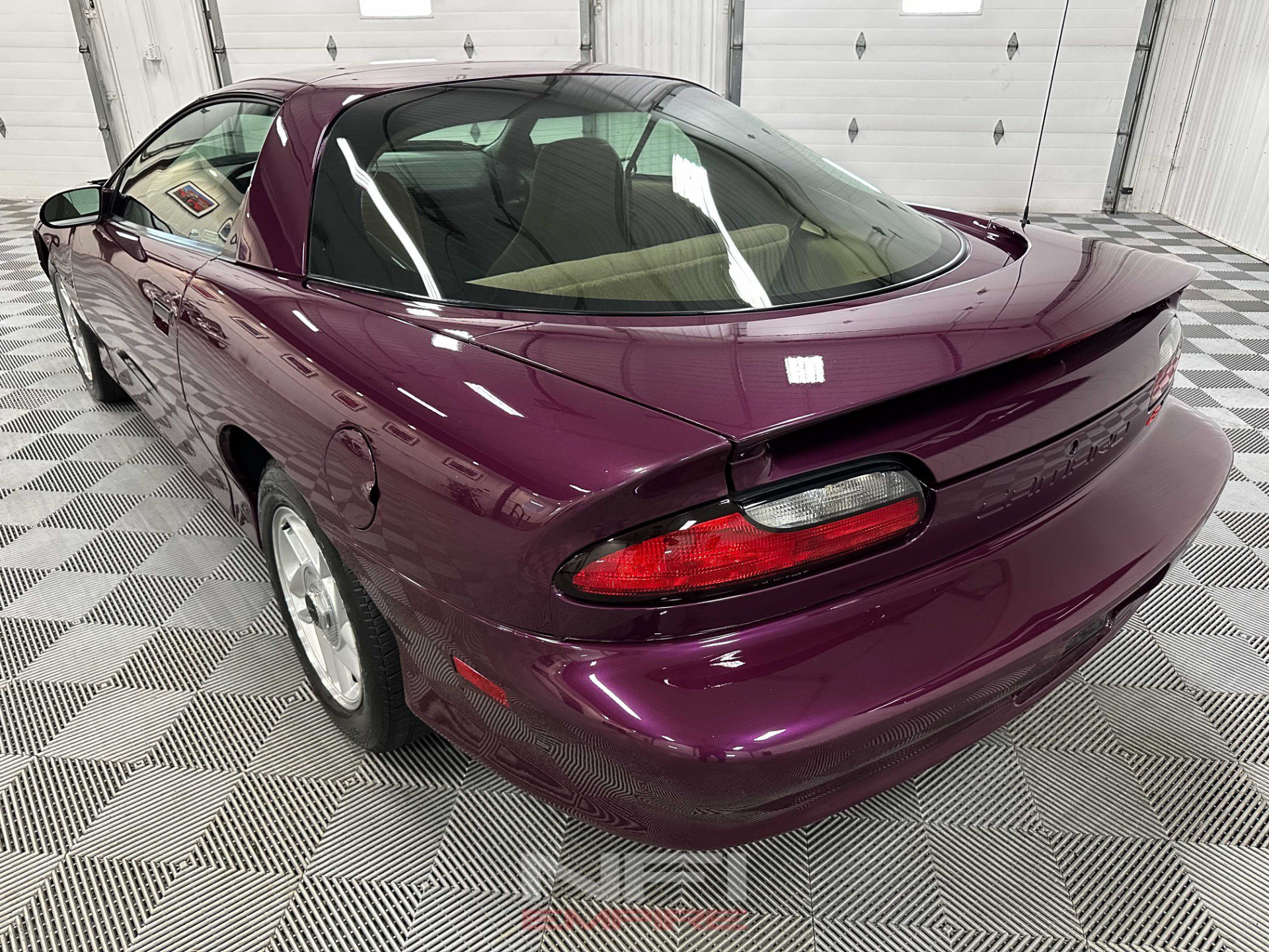 Used 1995 Chevrolet Camaro Z28 RWD image 10