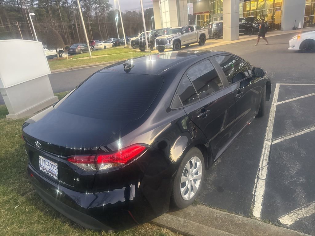 Used 2024 Toyota Corolla LE image 7