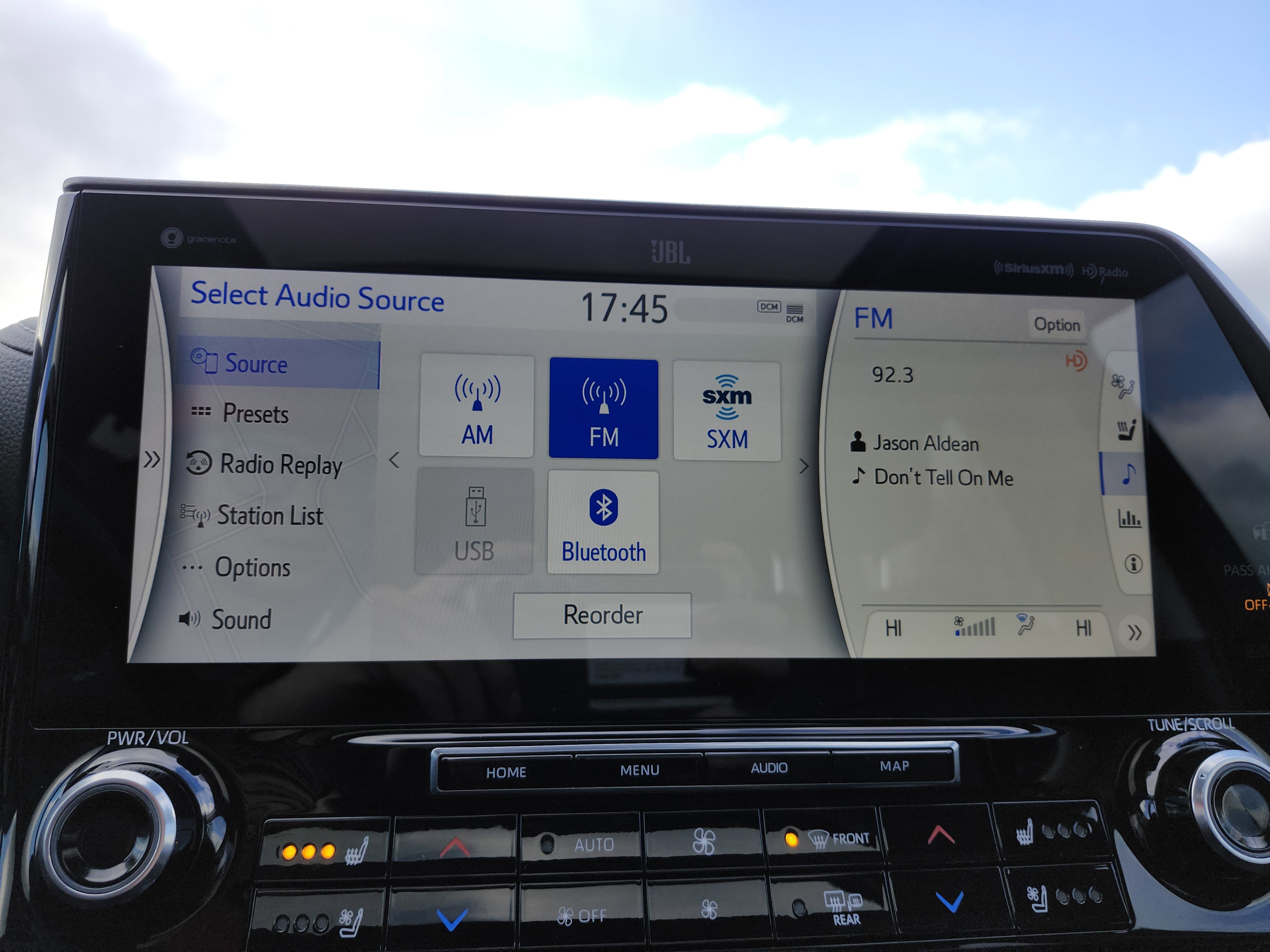 Used 2021 Toyota Highlander Limited image 4