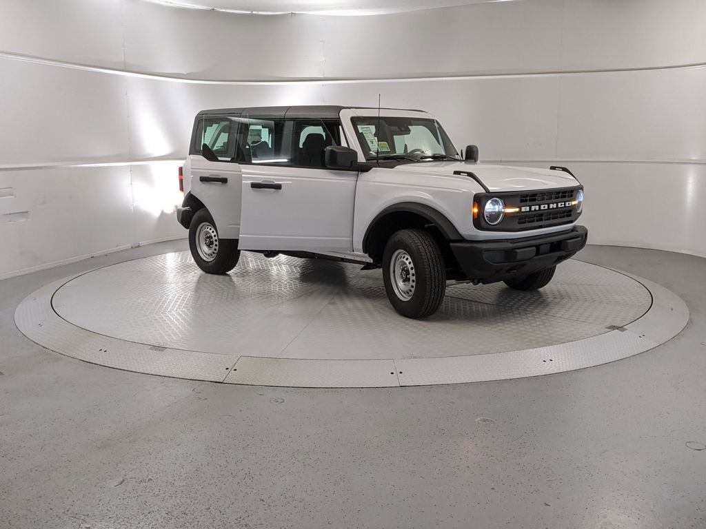 New 2025 Ford Bronco 4-Door image 7
