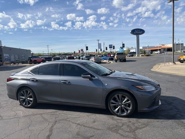 Used 2019 Lexus ES 350 F Sport image 3