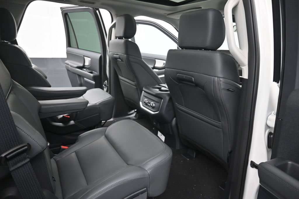New 2026 Ford Expedition Active RWD image 10