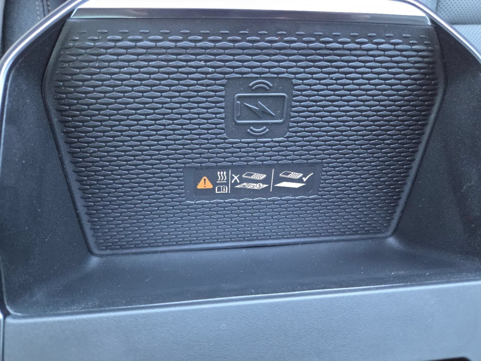 New 2026 GMC Terrain AT4 w/ Technology Package II AWD/4WD image 10