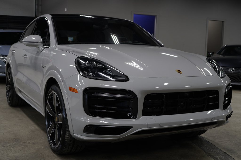Used 2023 Porsche Cayenne Platinum Edition AWD/4WD image 7