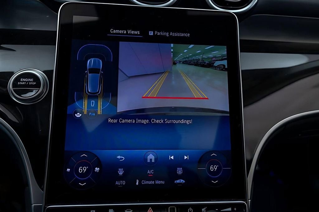 Used 2025 Mercedes-Benz GLC 350e 4MATIC w/ Driver Assistance Package image 25