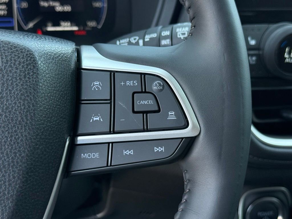 Certified 2025 Toyota Grand Highlander AWD Hybrid image 25