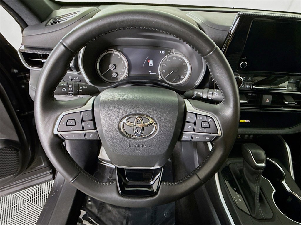 Certified 2023 Toyota Highlander XSE image 22