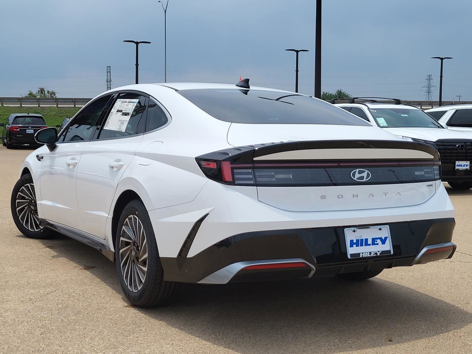 New 2025 Hyundai Sonata SEL FWD image 3