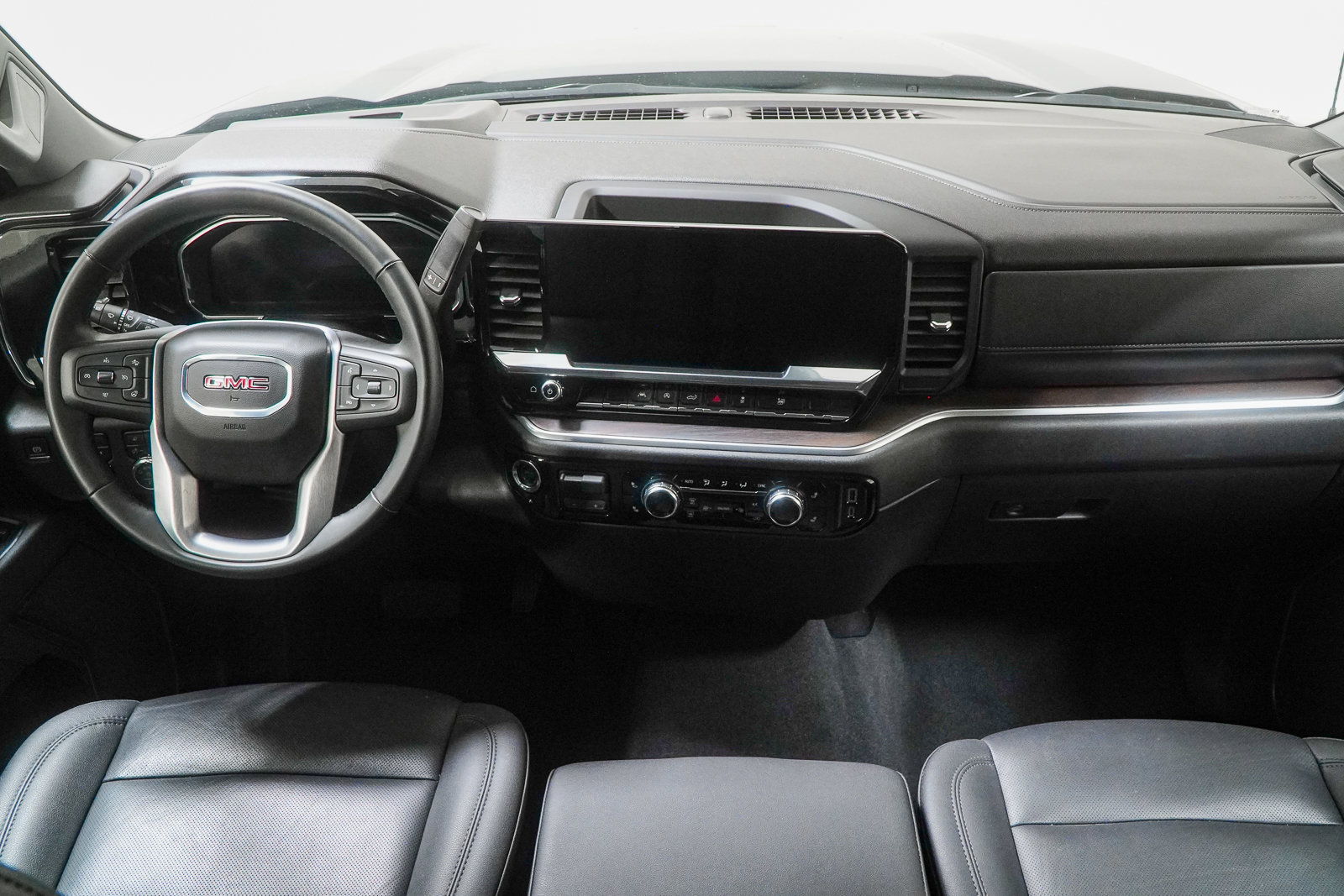 Used 2026 GMC Sierra 1500 SLT AWD/4WD image 23