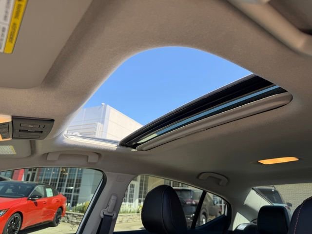 Used 2022 Nissan Sentra SR w/ SR Premium Package FWD image 31