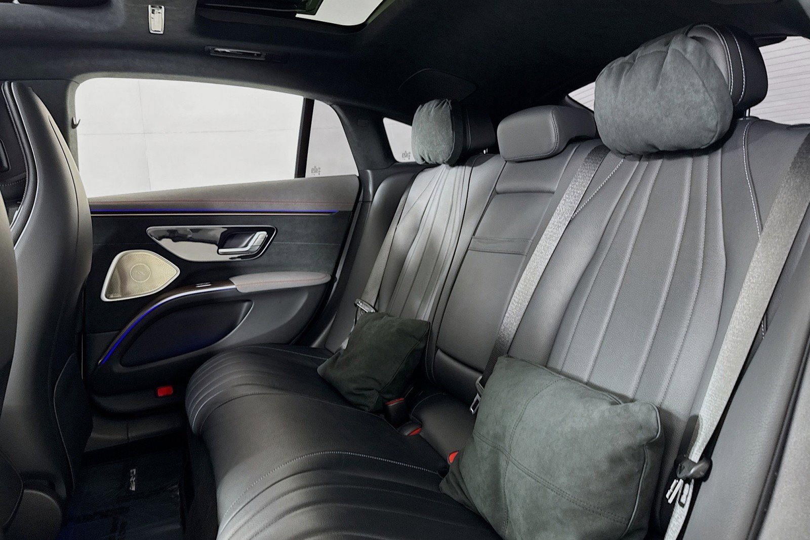 Certified 2023 Mercedes-Benz EQS 580 4MATIC Sedan image 8