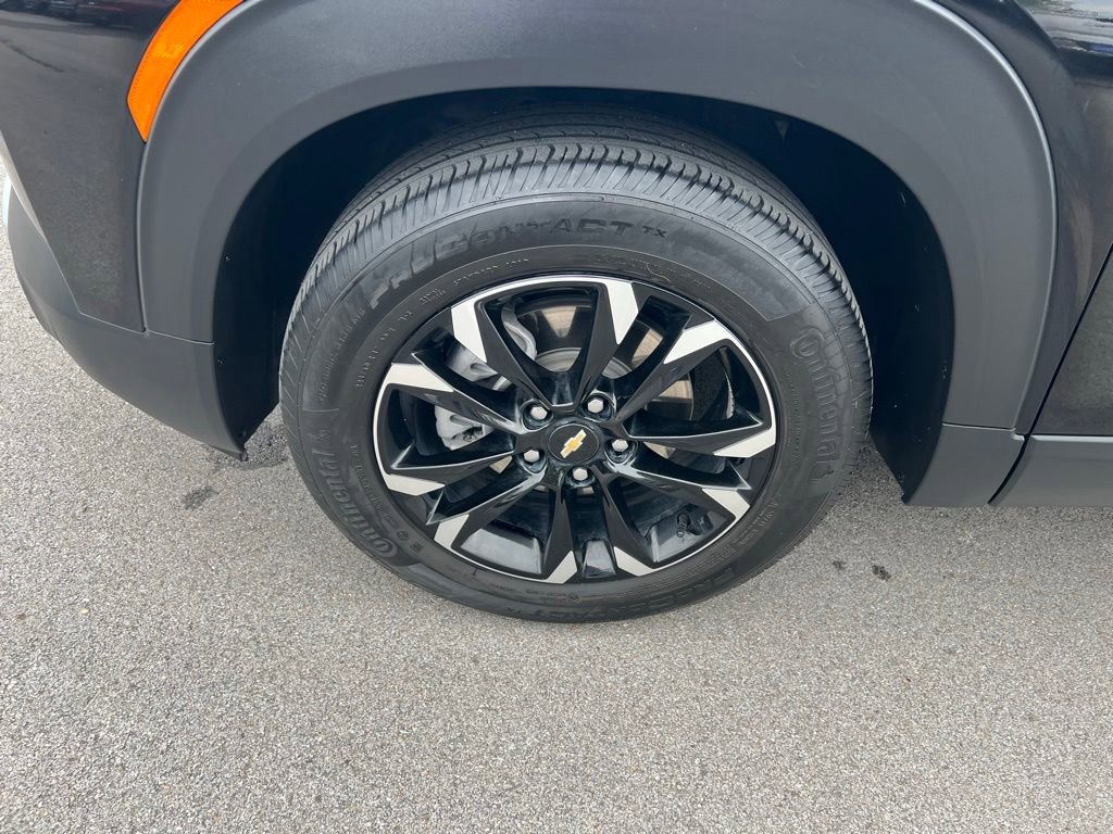 Used 2022 Chevrolet TrailBlazer LT w/ Convenience Package FWD image 11