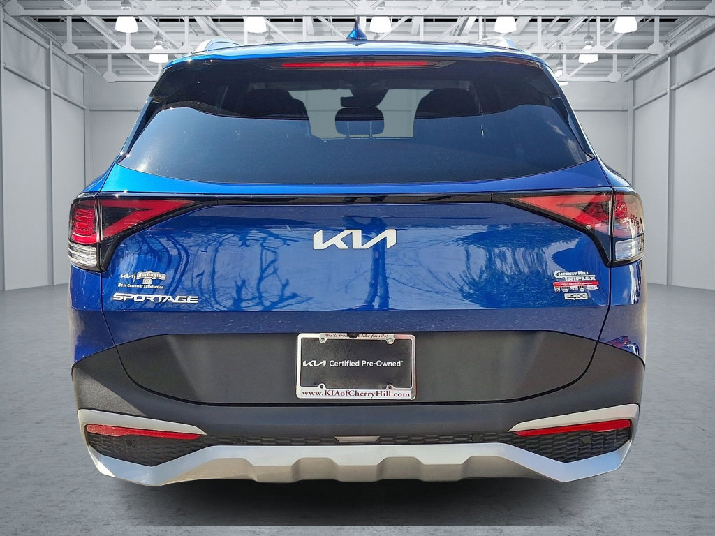 Used 2024 Kia Sportage EX image 4