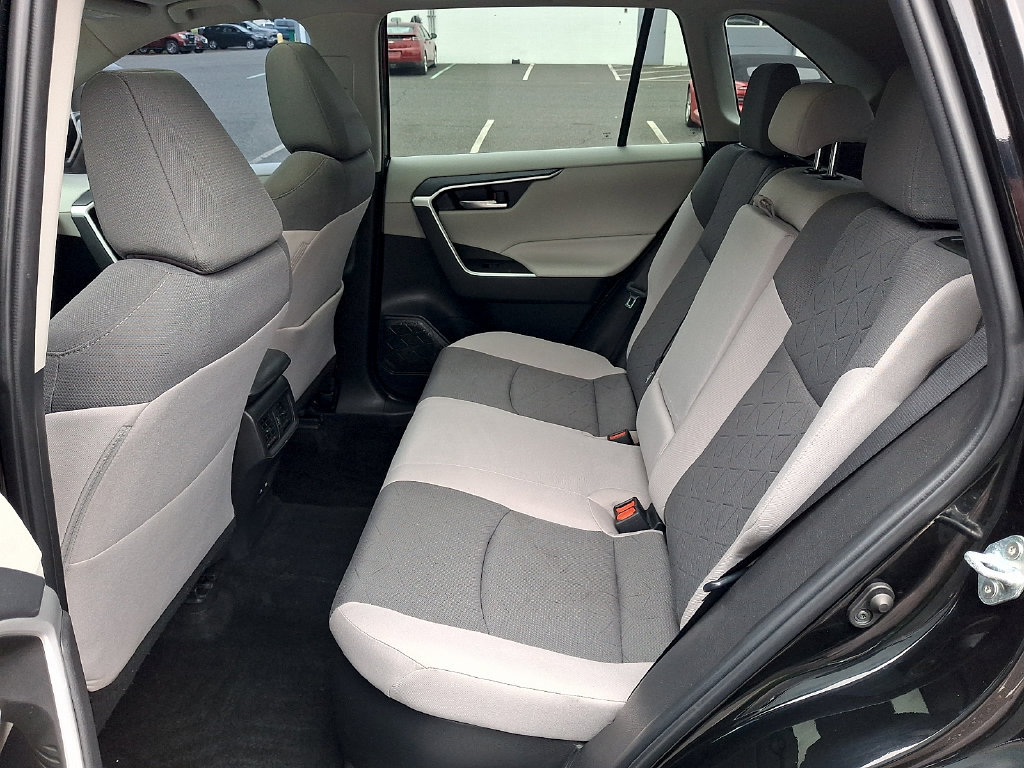 Used 2022 Toyota RAV4 XLE w/ Convenience Package AWD/4WD image 13