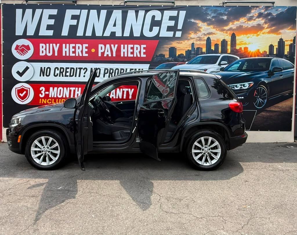 Used 2017 Volkswagen Tiguan Limited w/ Premium Package AWD/4WD image 12