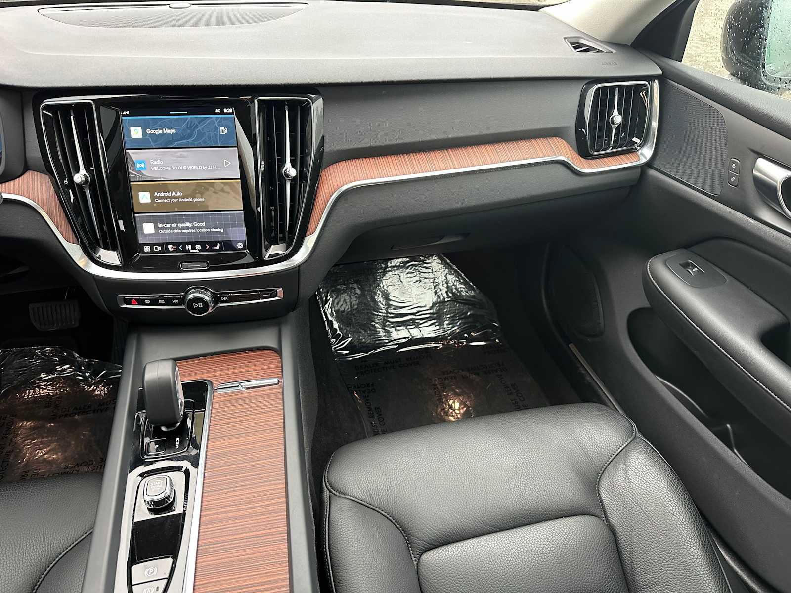 Certified 2025 Volvo S60 B5 Plus image 18