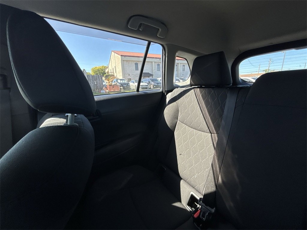 Used 2022 Toyota Corolla Cross LE image 12