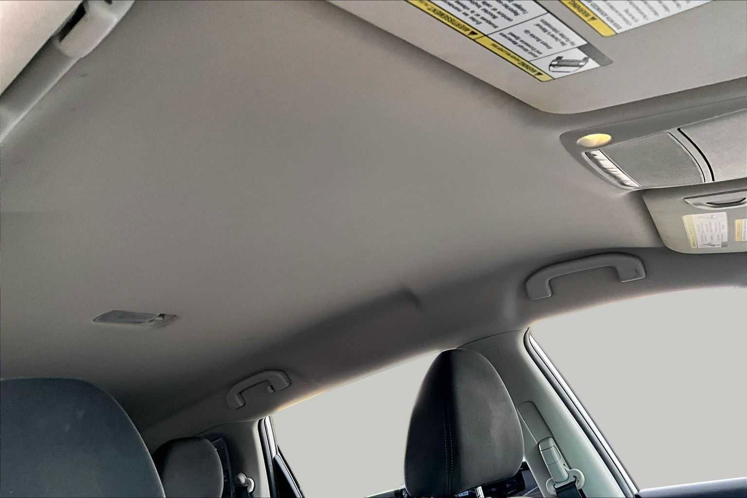 Used 2015 Nissan Rogue S FWD image 13