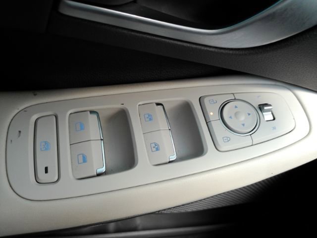 Used 2024 Hyundai Sonata SEL w/ Convenience Package image 32