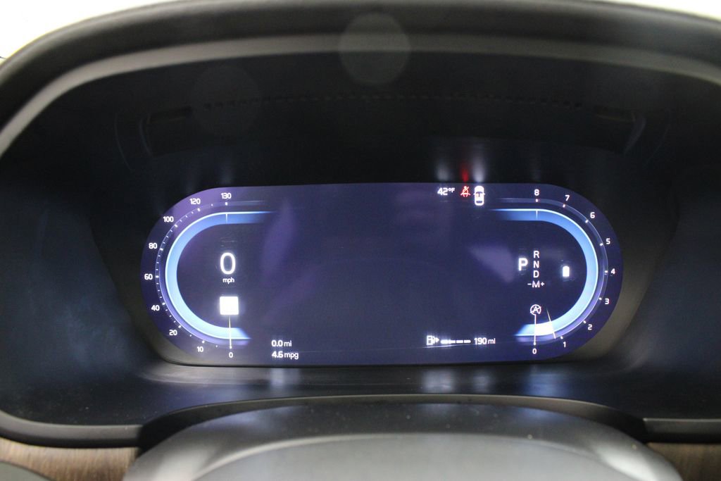 Used 2023 Volvo S90 B6 Ultimate w/ Protection Package Premier image 10