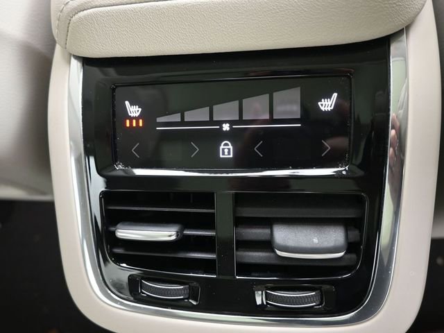 Used 2022 Volvo XC60 B6 Inscription w/ Advanced Package image 36